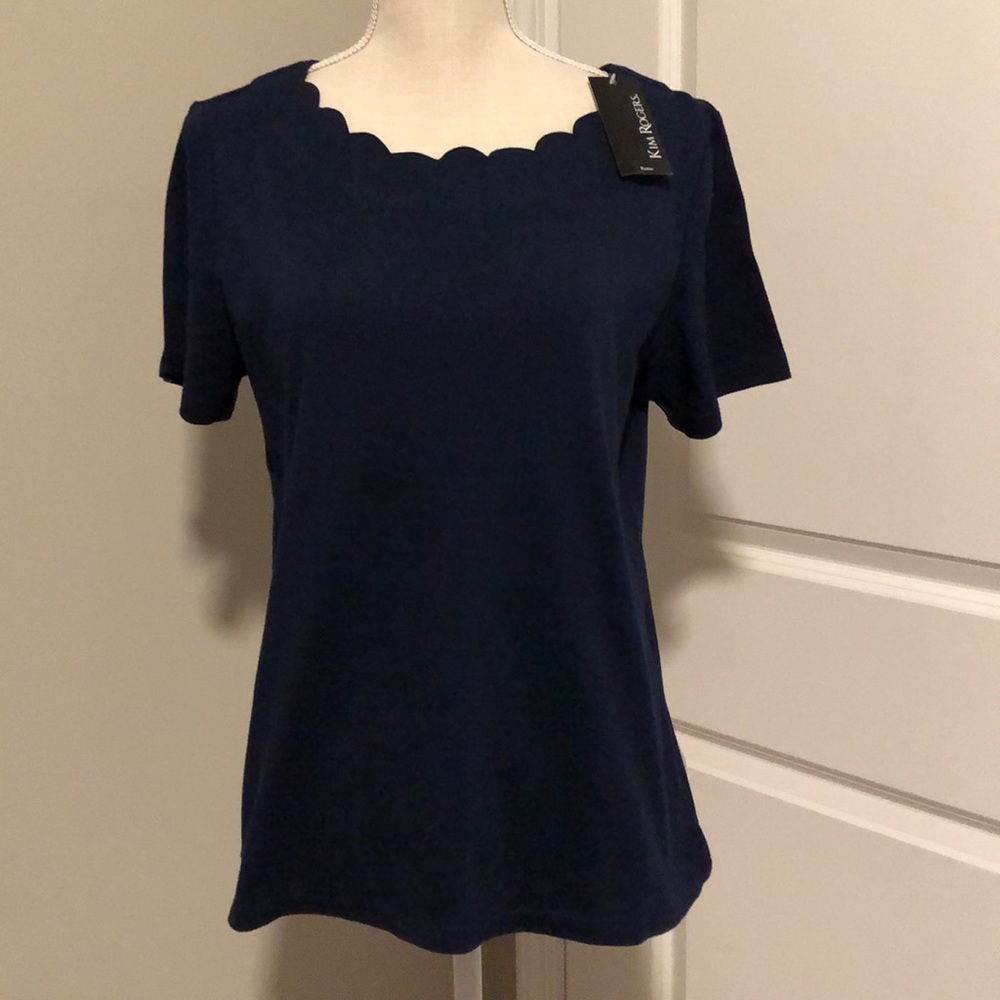NWT Scalloped Neckline Navy knit blue top